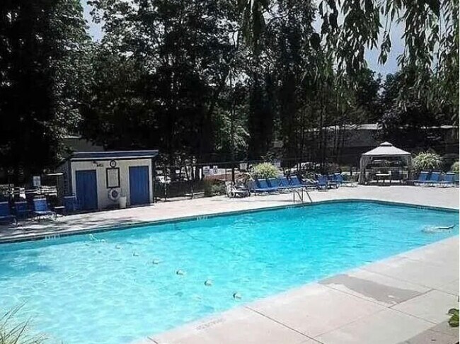 Foto del edificio - 3 Silvestri Cir