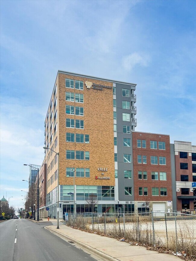 Foto del edificio - 301 N Neil St