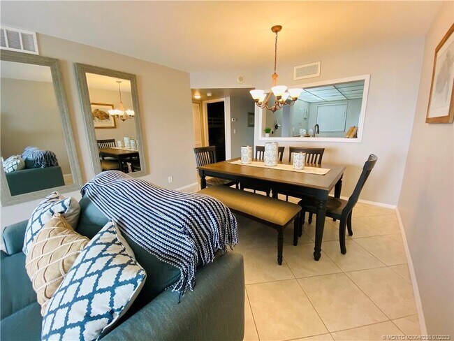 Foto del edificio - 9400 S Ocean Dr