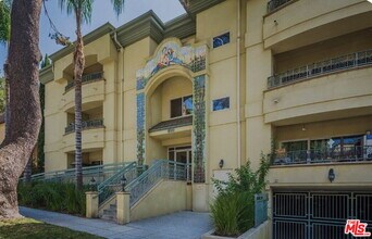 Building Photo - 620 E Palm Ave