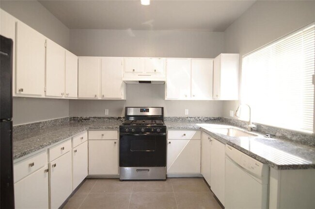 Foto del edificio - 11043 Albury Dr