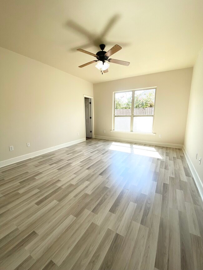 Foto del edificio - 103 Wood Moss Wy