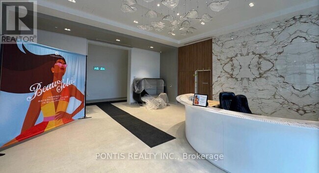 Photo du bâtiment - 2075 Lakeshore Rd.