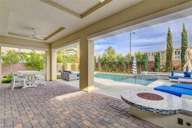 Building Photo - 4039 Villa Rafael Dr