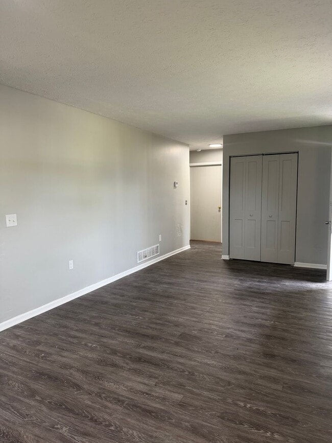 Building Photo - 3 bedroom SE Canton Home