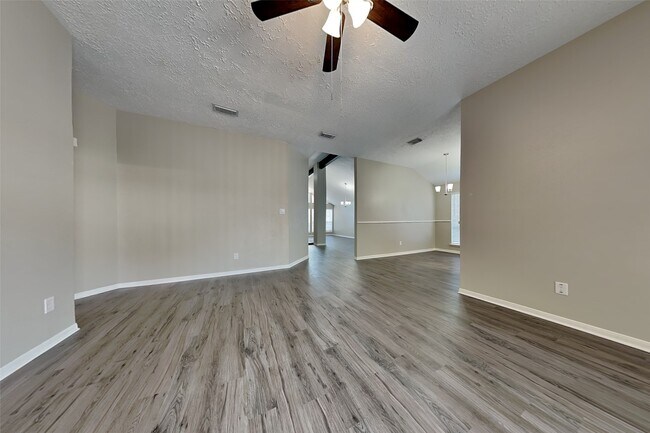 Foto del edificio - 10542 Waving Fields Dr