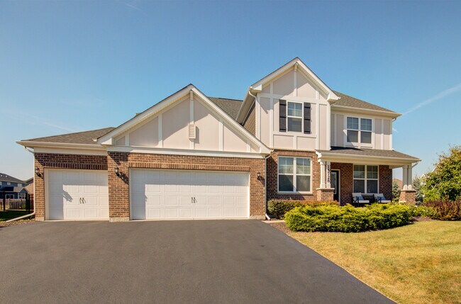 Building Photo - 15728 Brookshore Dr