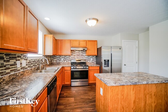 Foto del edificio - 2144 Greencrest Way