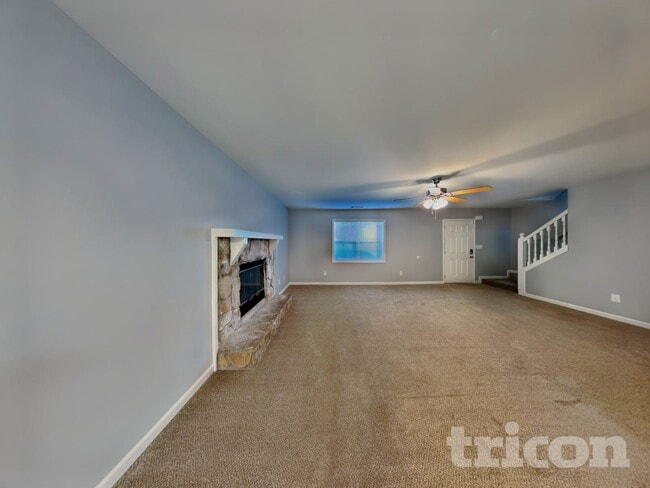 Building Photo - 2445 Hillboro Cir S W