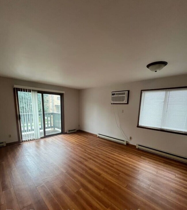 Foto del edificio - 708 W Lincoln Ave