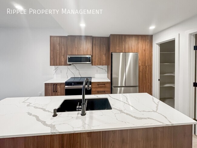 Building Photo - BRAND NEW 1 BED, 1 BATHS LOWER SUITE | COMMUNITY OF COUGAR RIDGE