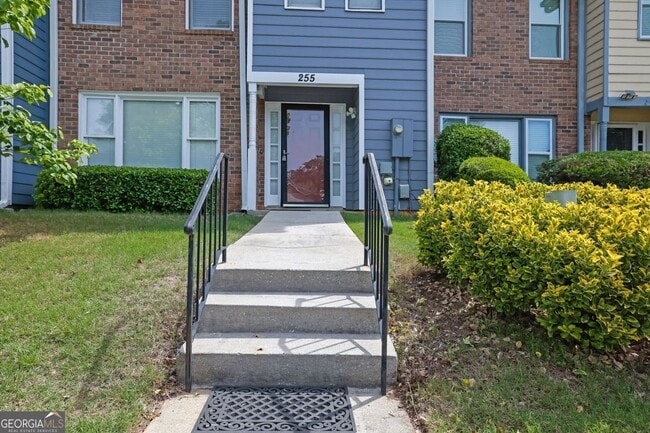 Building Photo - 255 Triple Oaks Dr