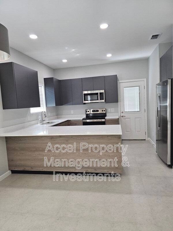 Foto del edificio - 816 N Abbey Ave