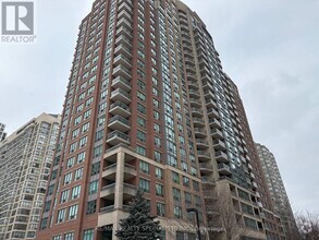 Building Photo - 156-156 Enfield Pl