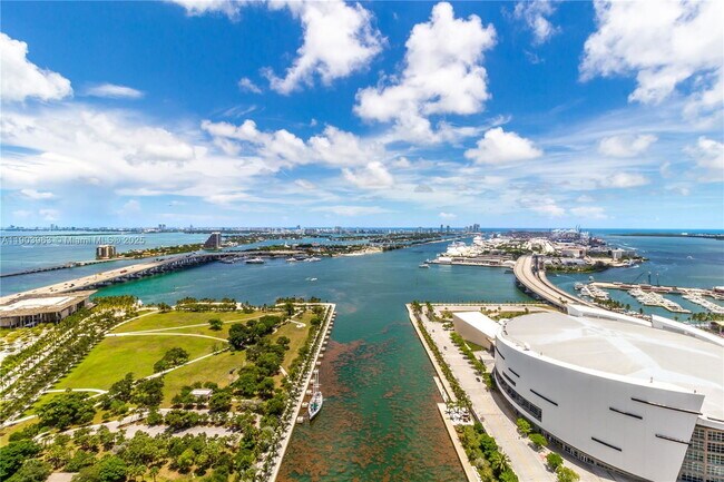 Foto del edificio - 888 Biscayne Blvd