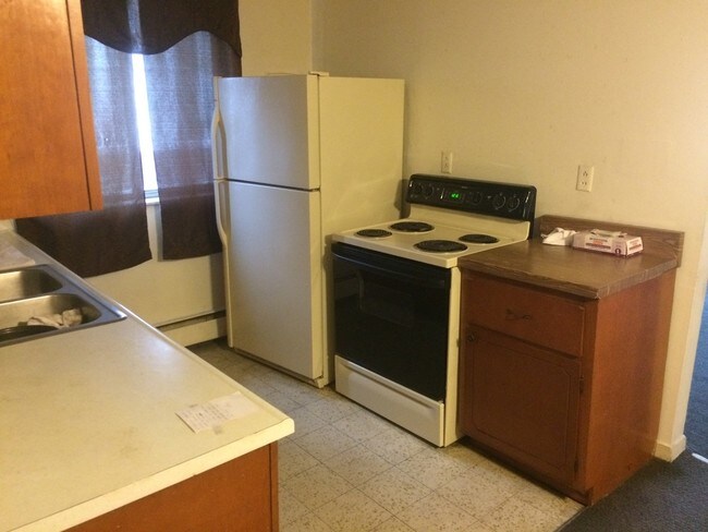 Interior Photo - 2553 North Bend Rd
