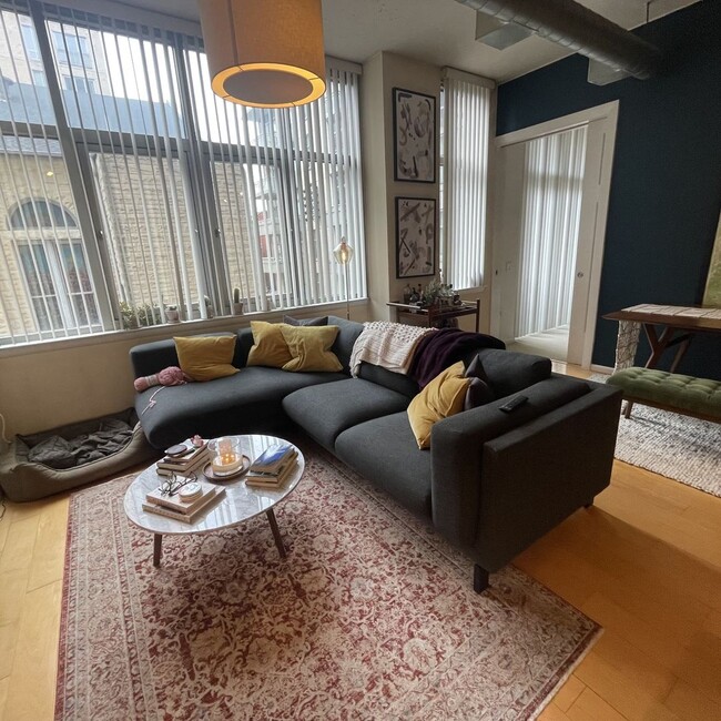 Foto del edificio - Penn Quarter 1 Bedroom + Spacious Loft; Pa...
