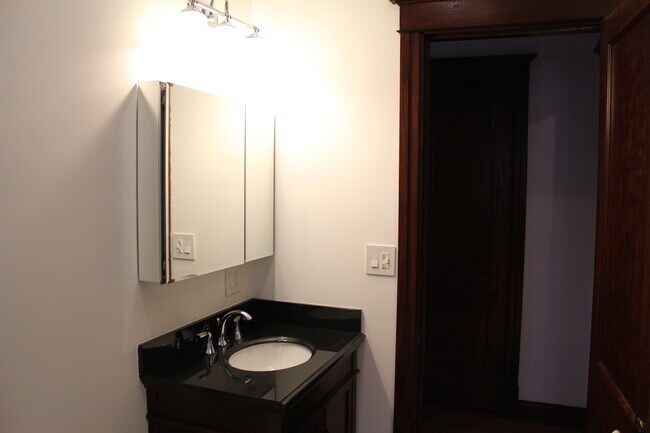 Bathroom - 2642 N Mozart St