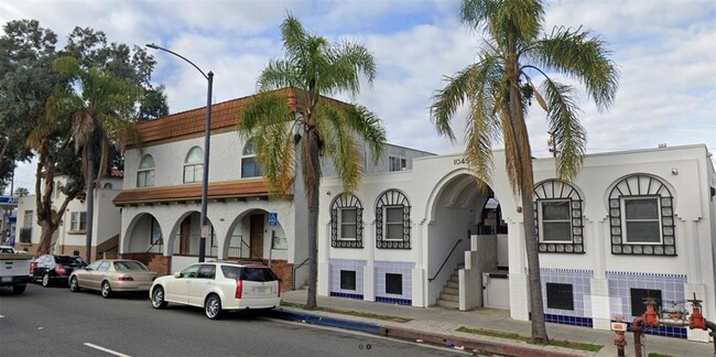 Building Photo - 1027 Redondo Ave