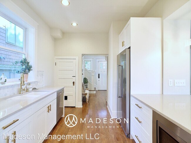 Building Photo - 4 br, 2.5 bath House - 1937 7th Ave W.