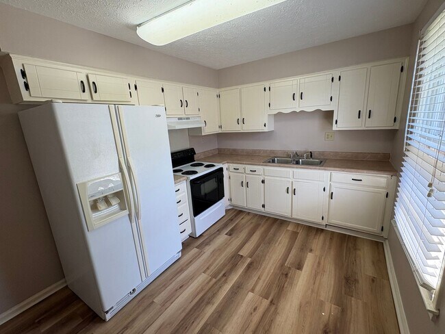 Foto del edificio - 250 35th Ave N