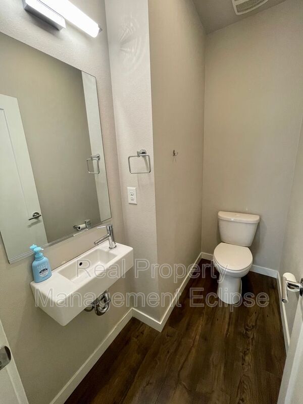 Building Photo - 1525 139th Ct NE
