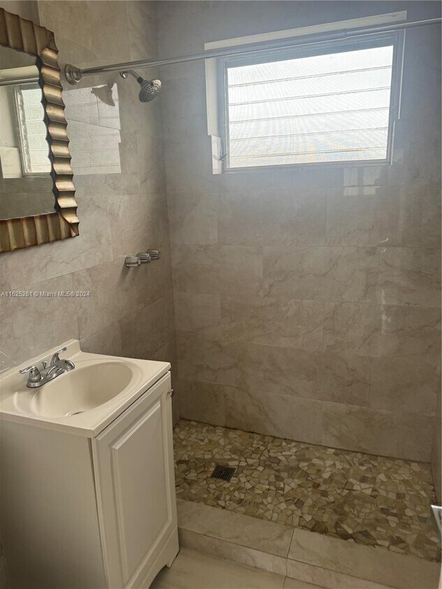 Foto del edificio - 2420 SW 34th Ave