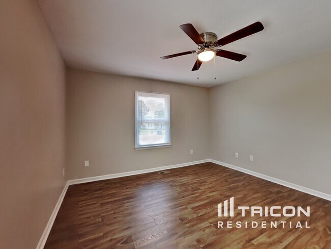 Building Photo - 812 Hepplewhite Ct