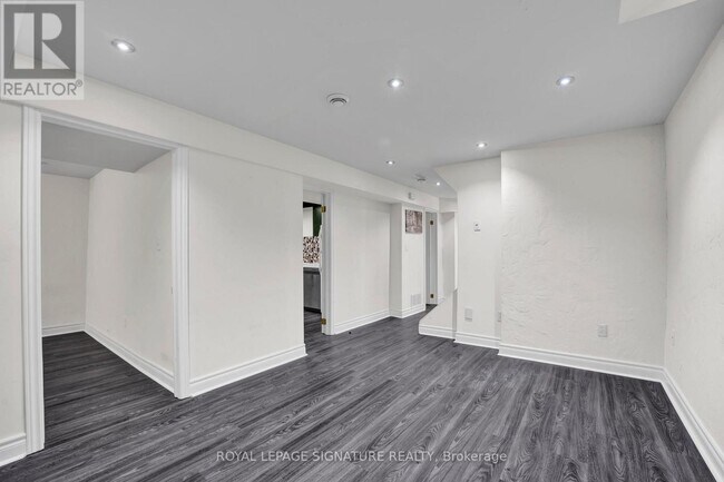 Building Photo - 4502 Violet Rd