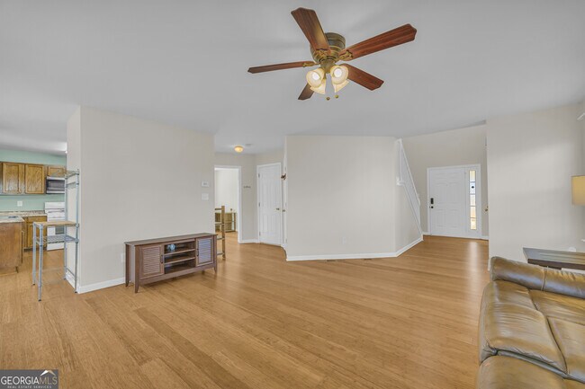 Foto del edificio - 494 Bishop Ct