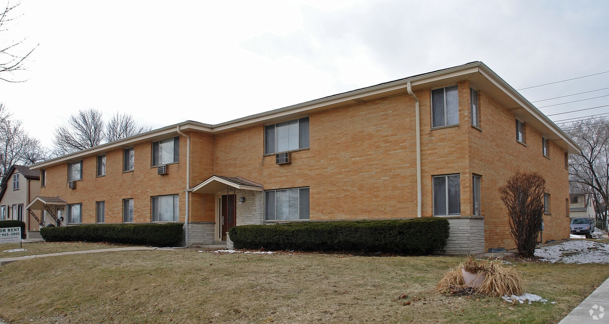 3533 N 76th St, Milwaukee, WI 53222 Apartments in Milwaukee, WI