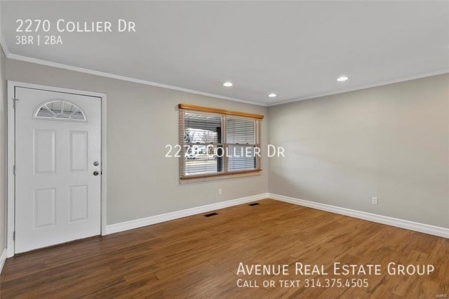 Foto del edificio - Meticulously kept home on large corner lot.