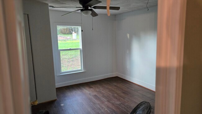 Dormitorio 2 - 68 Elway Dr