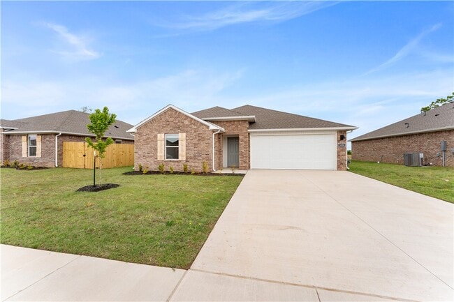 Building Photo - 3030 Laredo Ln