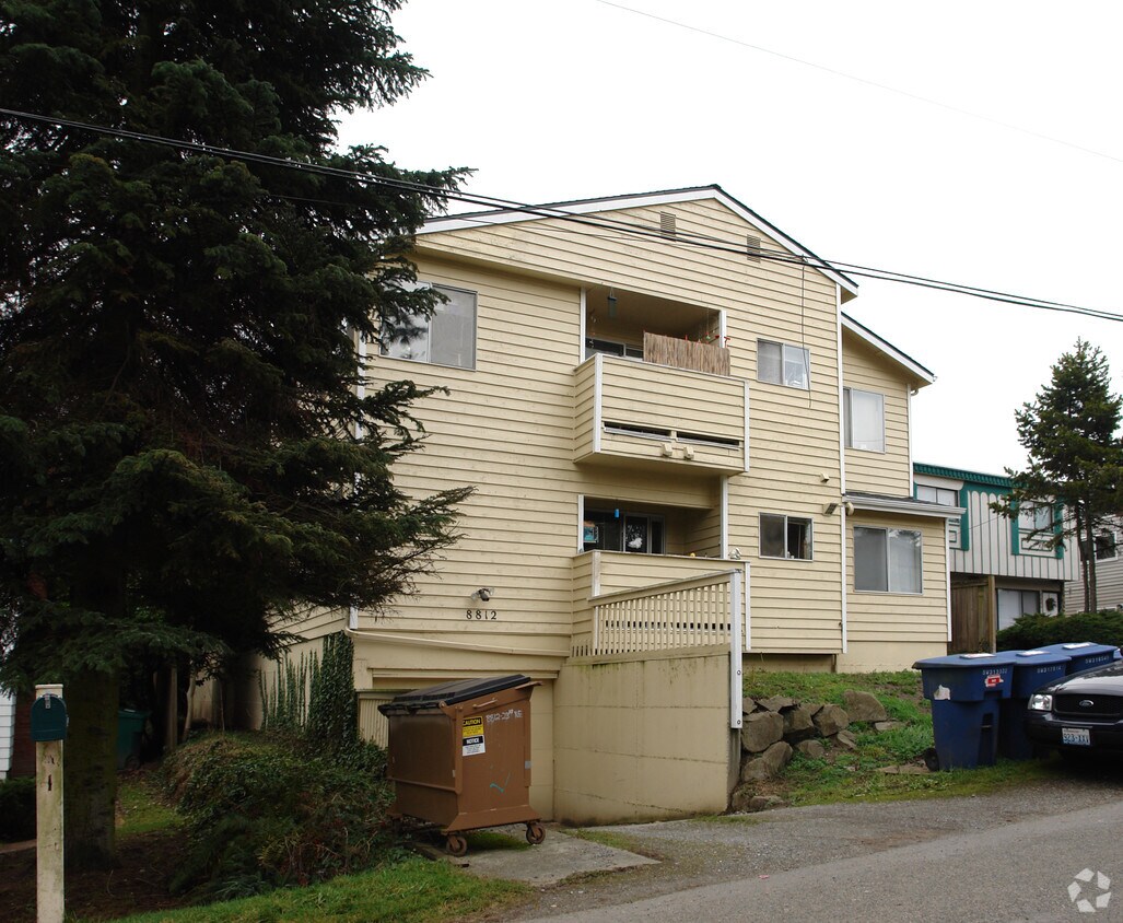 Building Photo - 8812 23rd Ave NE