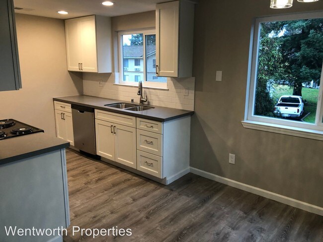 Foto del edificio - 495 Cherry Ln
