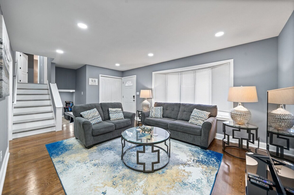 Foto principal - 3755 W 75th Ct