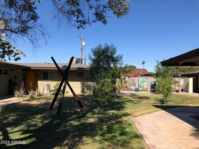 Foto del edificio - 2020 S Granada Dr