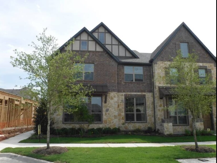 4682C Dozier Rd, Carrollton, TX 75010 Townhome Rentals in Carrollton