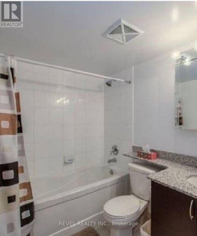 Building Photo - 4900 Glen Erin Dr