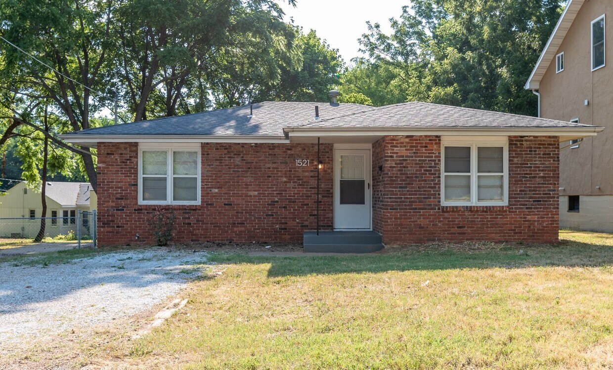 Foto principal - Available July 15!