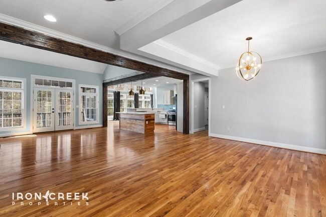 Foto del edificio - 1904 Bearberry Ln