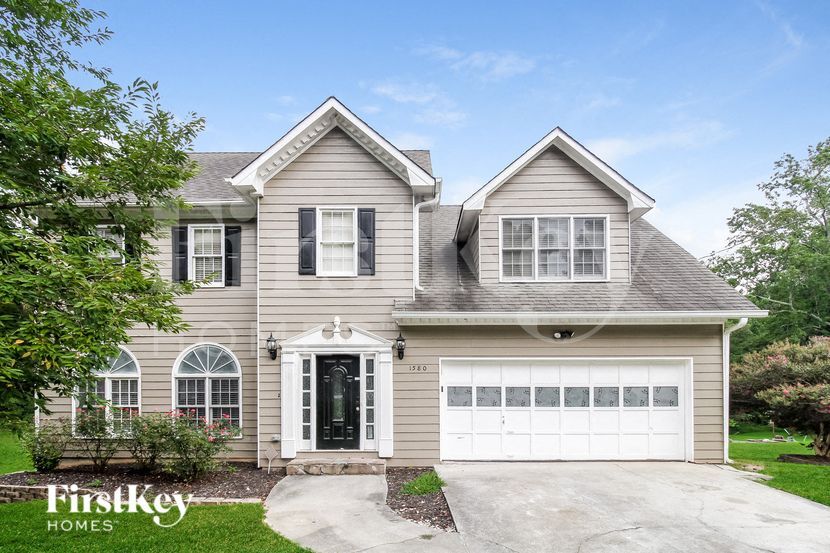 Foto principal - 1580 Summit Point