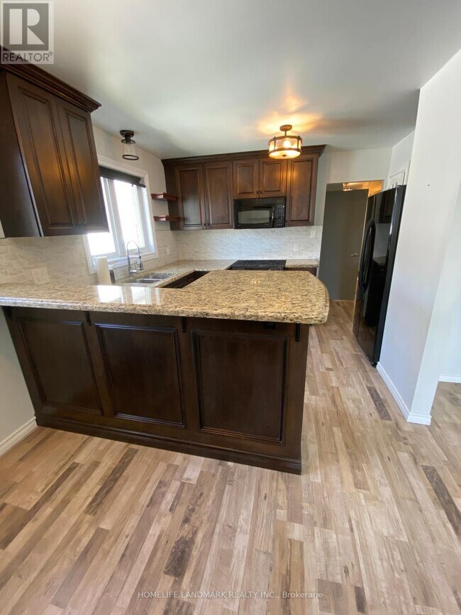 Building Photo - 11 Pindar Crescent