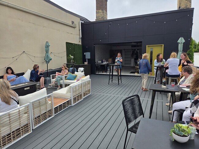 Foto del edificio - 102 State St N