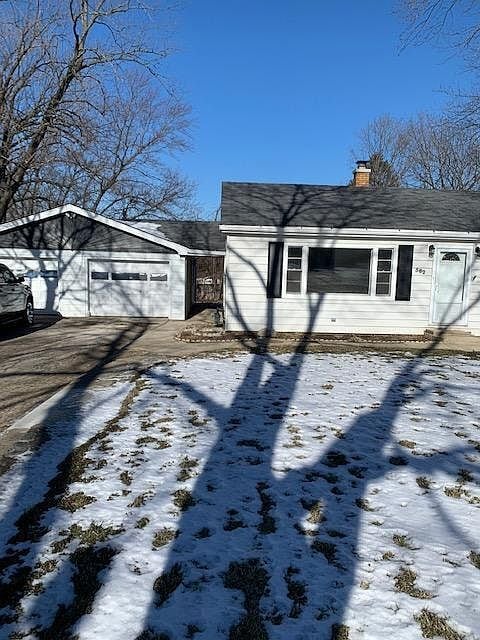 Building Photo - 582 Hitchcock Ave