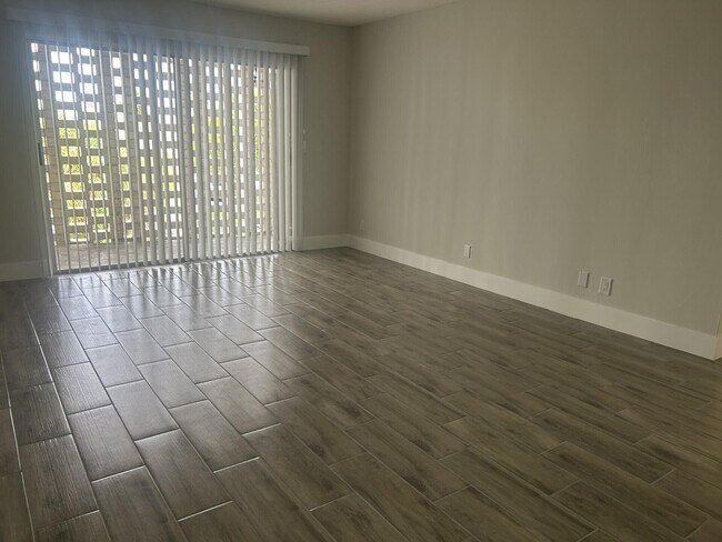 Foto del edificio - 1500 Crescent Cir
