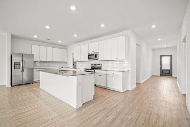 Building Photo - SIngle Story in Cordova Crossing!