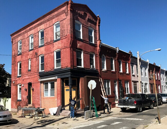 Building Photo - 1300 N Newkirk St