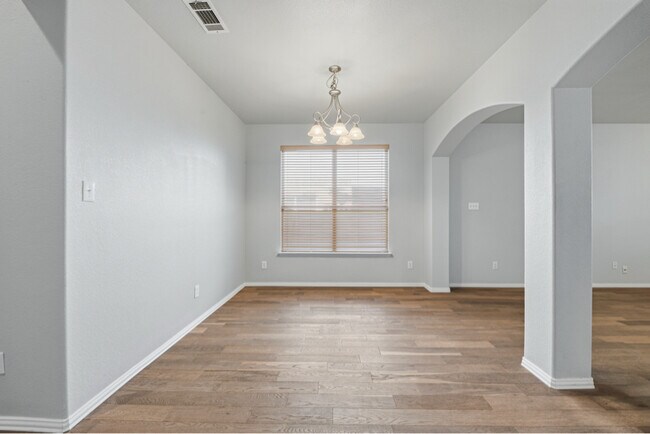 Building Photo - 4405 Grassy Glen Dr